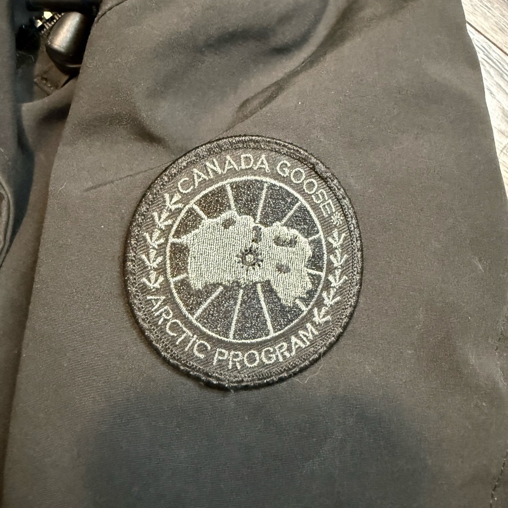 Canada Goose | Rideau Parka Black Label - Picture 3 of 8